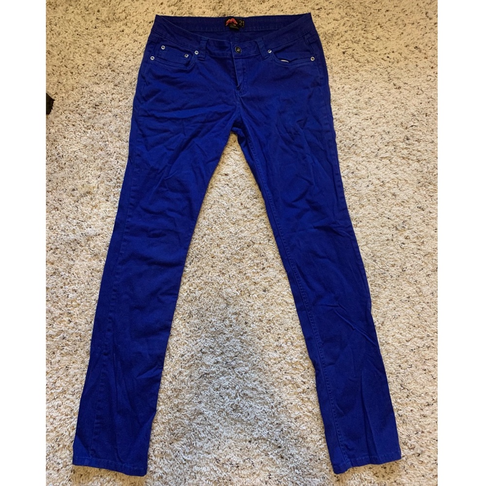 -Forever 21 blue skinny jeans.